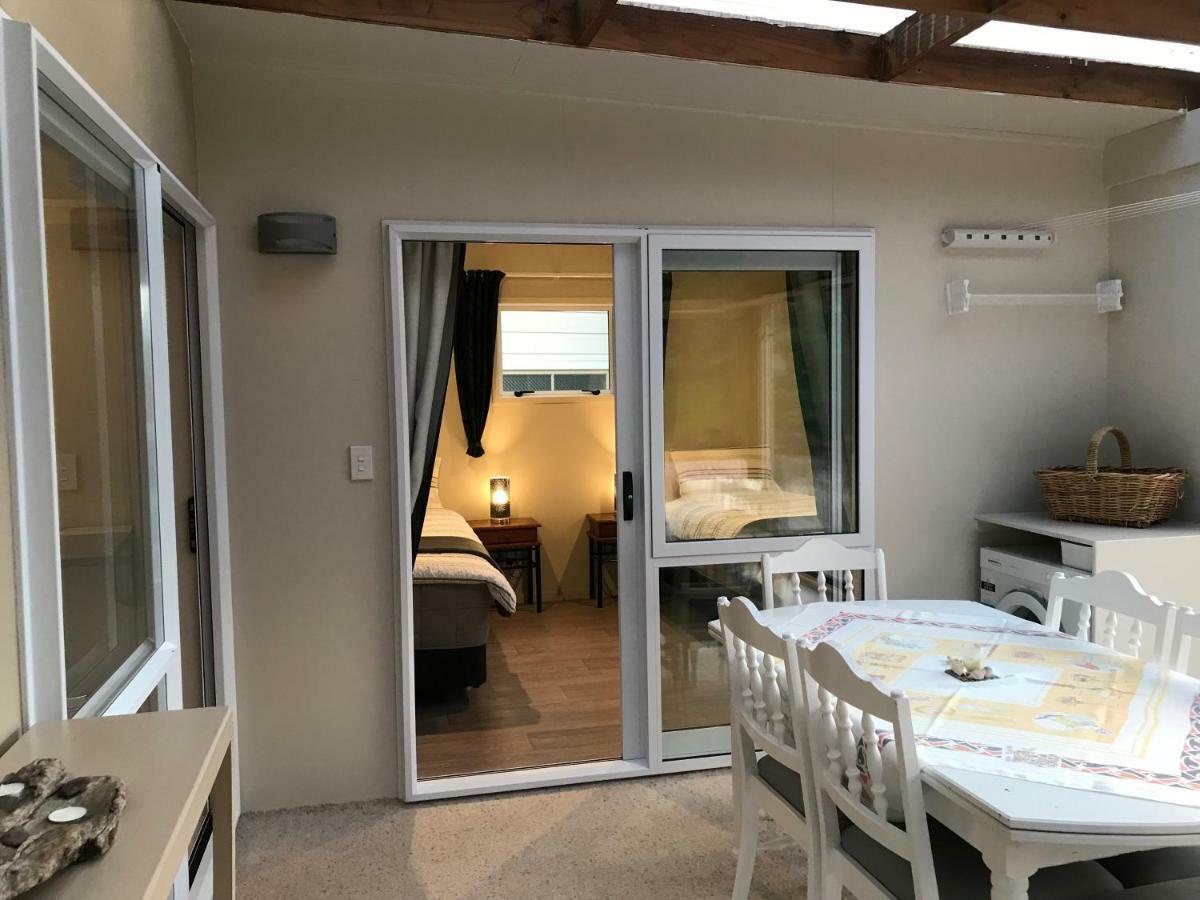 Angie'S Rural Retreat Hotel Wainuiomata Buitenkant foto
