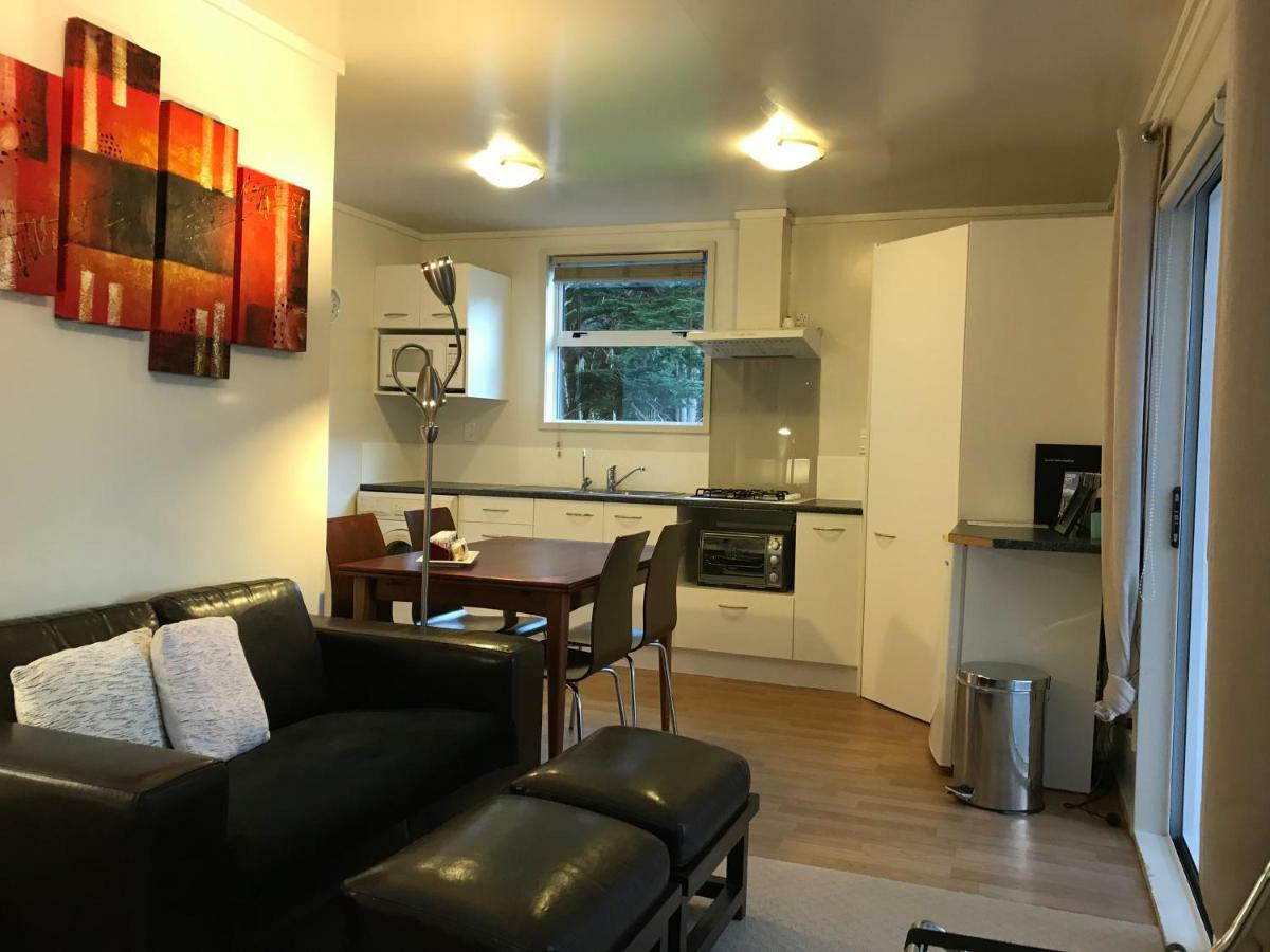 Angie'S Rural Retreat Hotel Wainuiomata Buitenkant foto